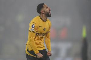 开云体育-英媒：库尼亚是本赛季英超散步时间最长的球员，引发曼联部分担忧